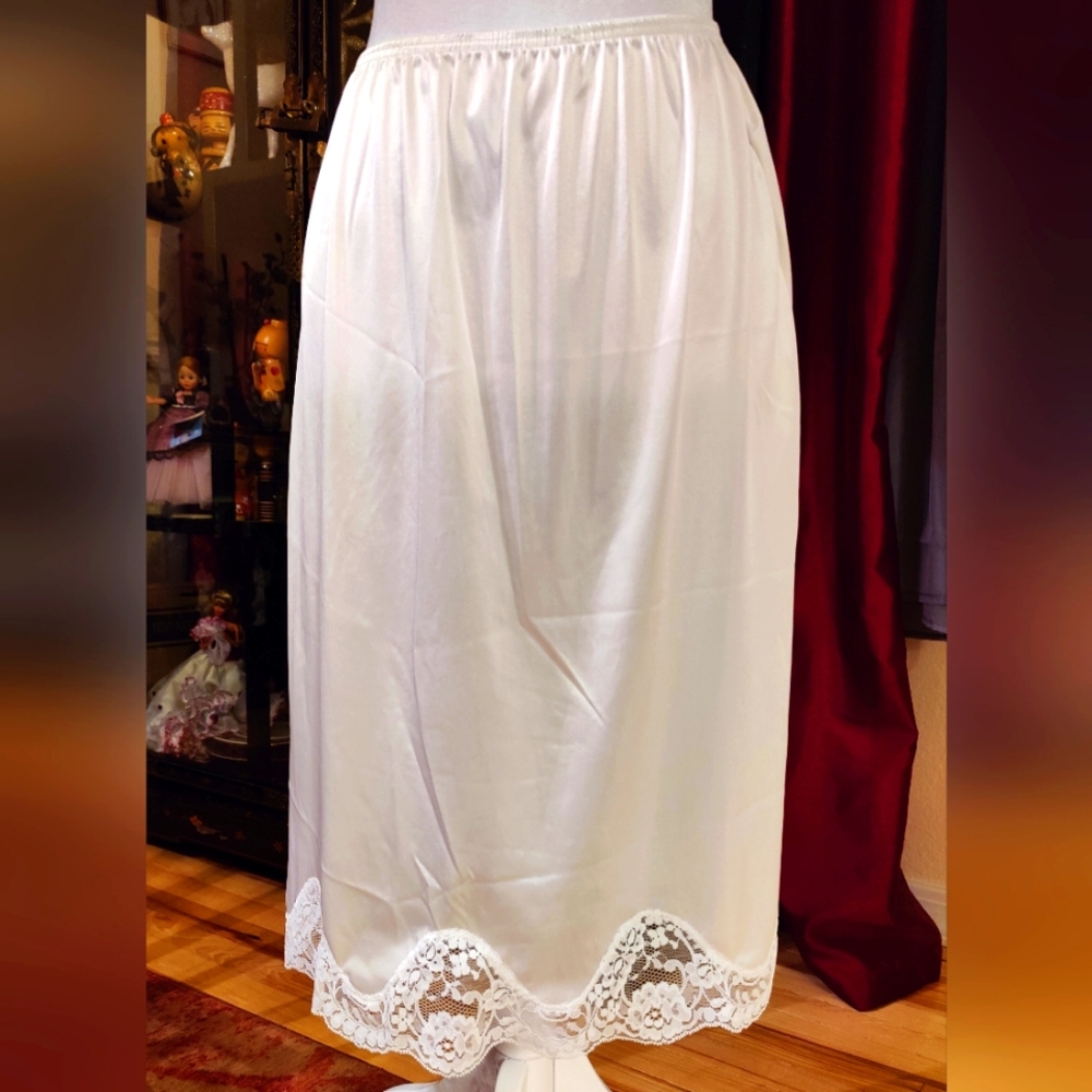 Vintage Bodylites by JC Penney Midi Slip Skirt